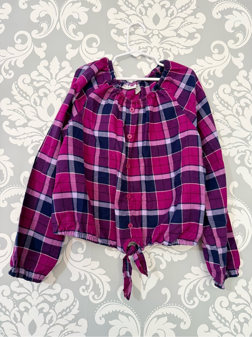 💫10/$25 • TCP Plaid Tie-Hem Long-Sleeve Top
